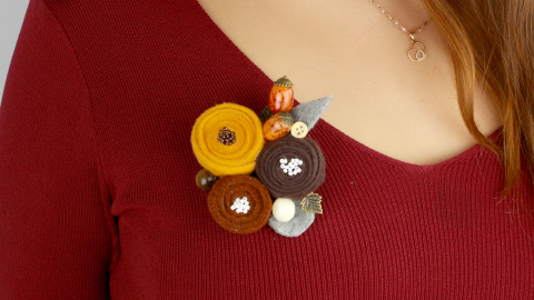  DIY Felt Brooch 